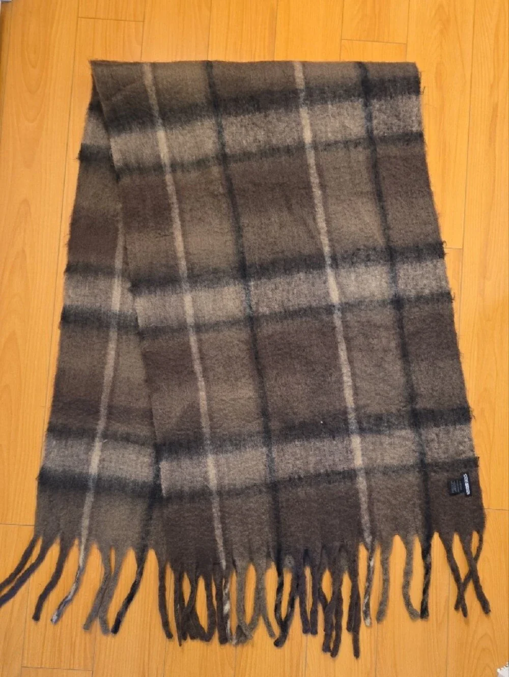 Steve Madden Women's Brown Plaid Banket Scarf